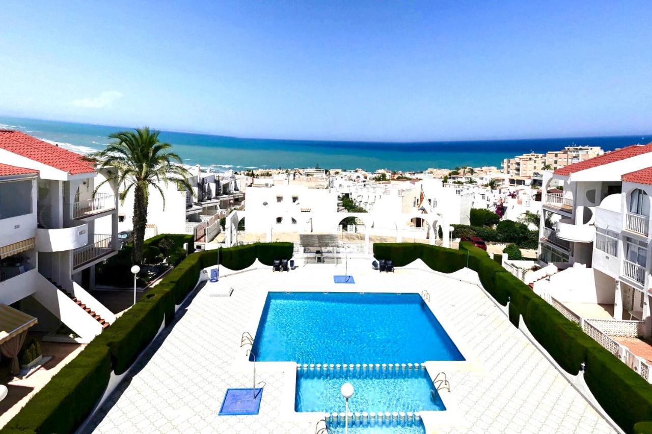 Apartment With Pool & Balcony Less Than 10Min Walk To La Mata Beach! 托雷维耶哈 外观 照片